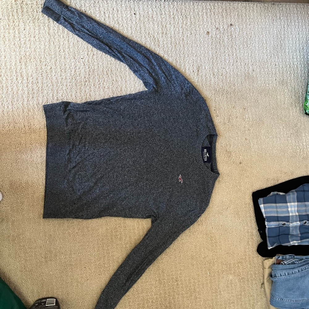 Hollister Sweater size M